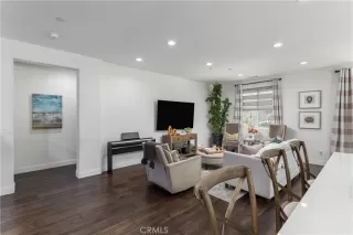 Photo #5: OC24160335 Listing