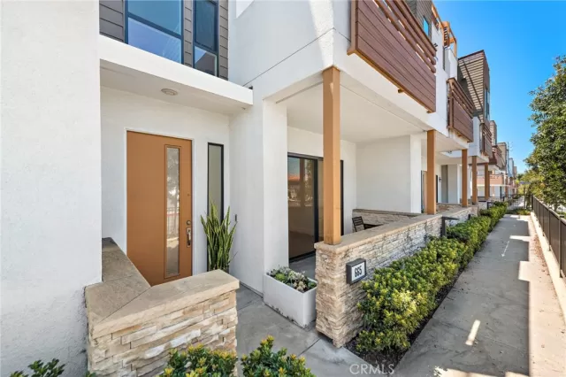 MLS: OC24160396 Condo For Sale