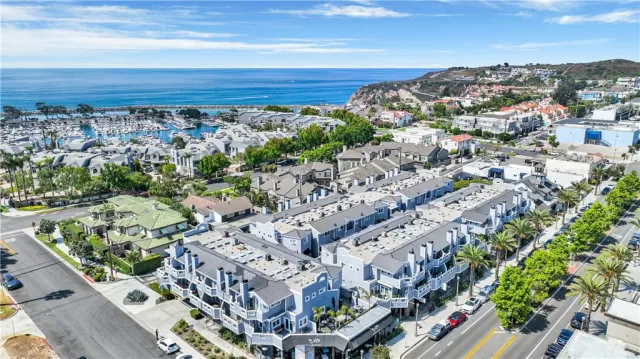 MLS: OC24160488 Condo For Sale