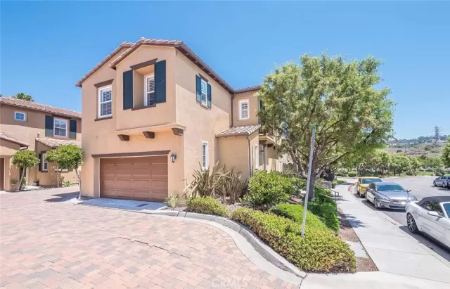 MLS: OC24160524 Condo For Sale