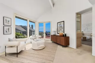 Photo #5: OC24160647 Listing 