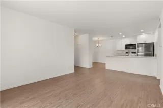 Photo #5: OC24160879 Listing