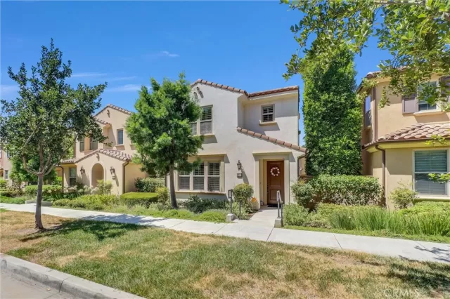 MLS: OC24161546 Condo For Sale