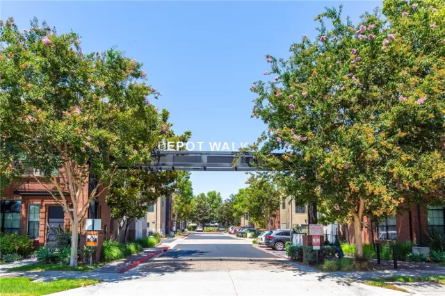 MLS: OC24162367 Condo For Sale