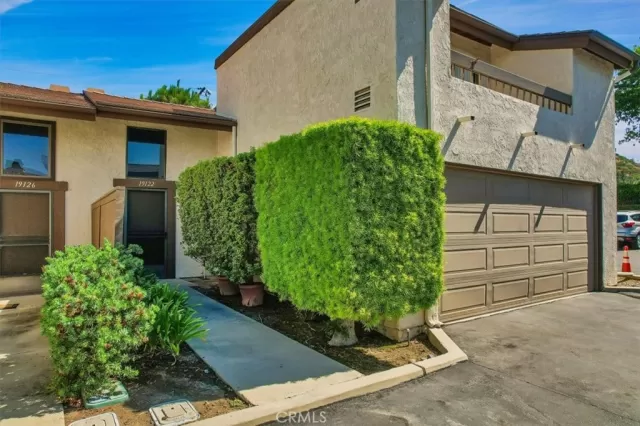 MLS: OC24162724 Condo For Sale