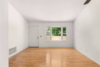 Photo #5: OC24162735 Listing