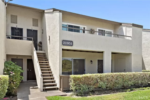 MLS: OC24162848 Condo For Sale