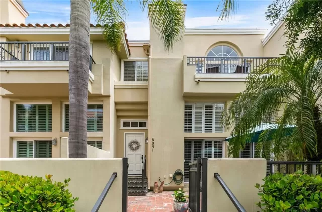 MLS: OC24163324 Condo For Sale