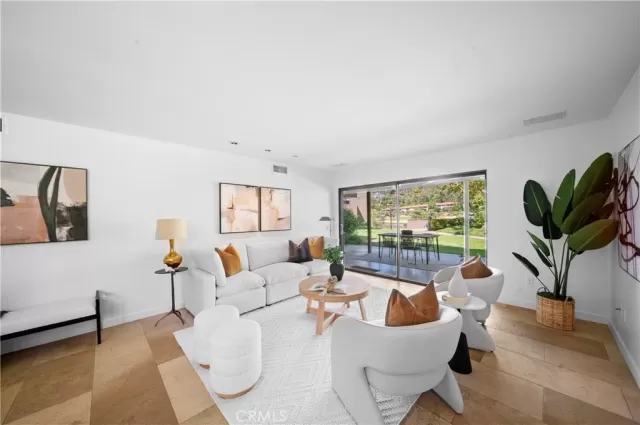 MLS: OC24163378 Condo For Sale