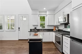 Photo #2: OC24163418 Listing 