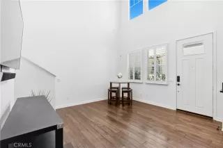 Photo #5: OC24163418 Listing 