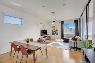 Photo #3: OC24164249 Listing 