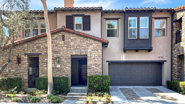 MLS: OC24164522 Condo For Sale