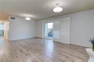 Photo #2: OC24164565 Listing 