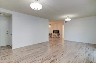 Photo #3: OC24164565 Listing 