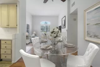 Photo #4: OC24164572 Listing 