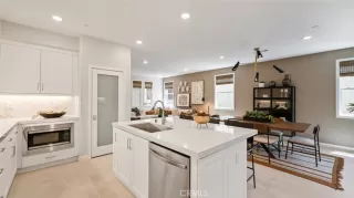 Photo #4: OC24164725 Listing 