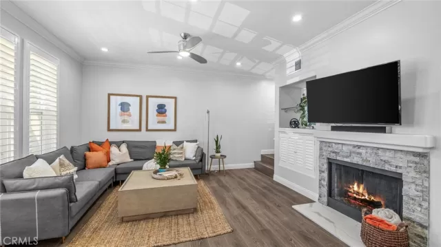 MLS: OC24166084 Condo For Sale