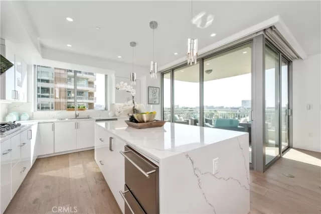 MLS: OC24166086 Condo For Sale