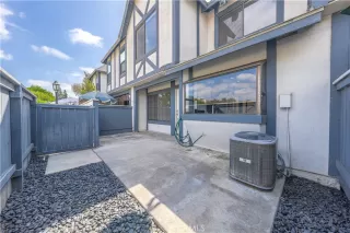 Photo #3: OC24166285 Listing 