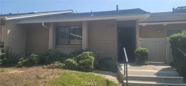 MLS: OC24166586 Condo For Sale