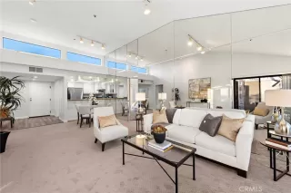 Photo #5: OC24167132 Listing 