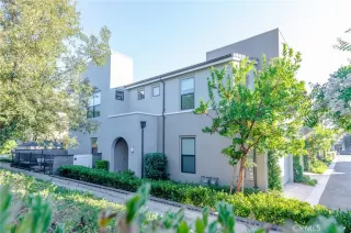 Photo #1: OC24167932 Listing 