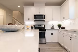 Photo #5: OC24167932 Listing 