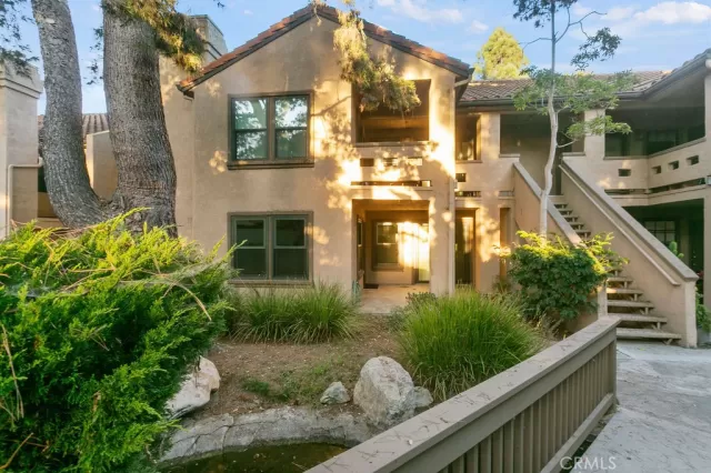 MLS: OC24168056 Condo For Sale