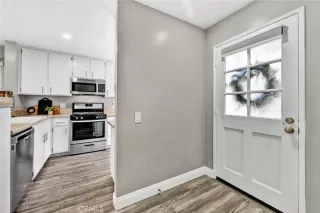 Photo #5: OC24168165 Listing 