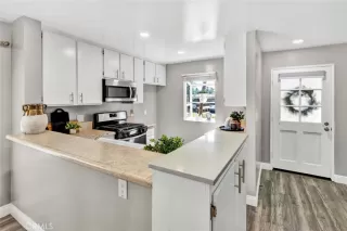 Photo #6: OC24168165 Listing 