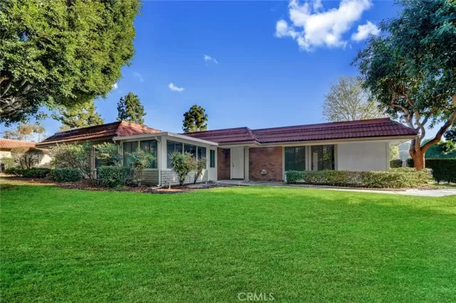 MLS: OC24168363 Condo For Sale