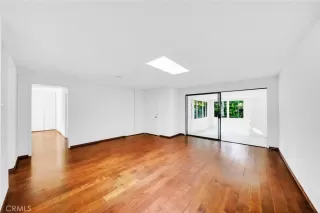 Photo #5: OC24168363 Listing