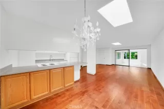 Photo #6: OC24168363 Listing