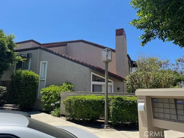 MLS: OC24168666 Condo For Sale