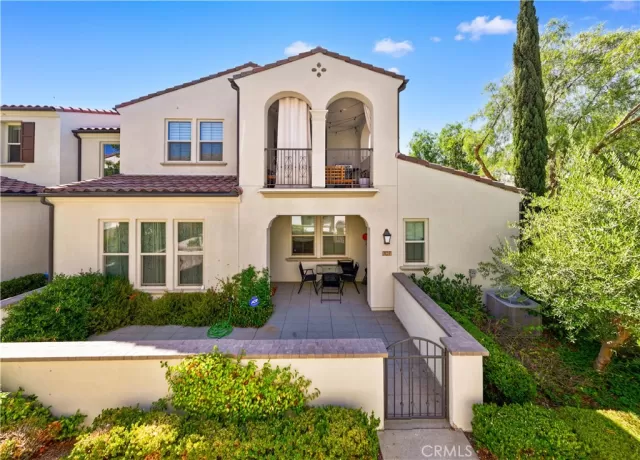 MLS: OC24168781 Condo For Sale