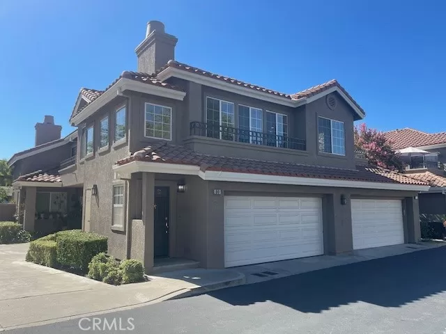 MLS: OC24169066 Condo For Sale