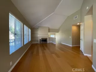 Photo #4: OC24169066 Listing 