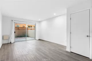 Photo #2: OC24169071 Listing 