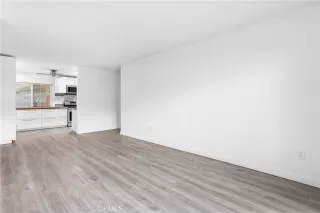 Photo #4: OC24169071 Listing 