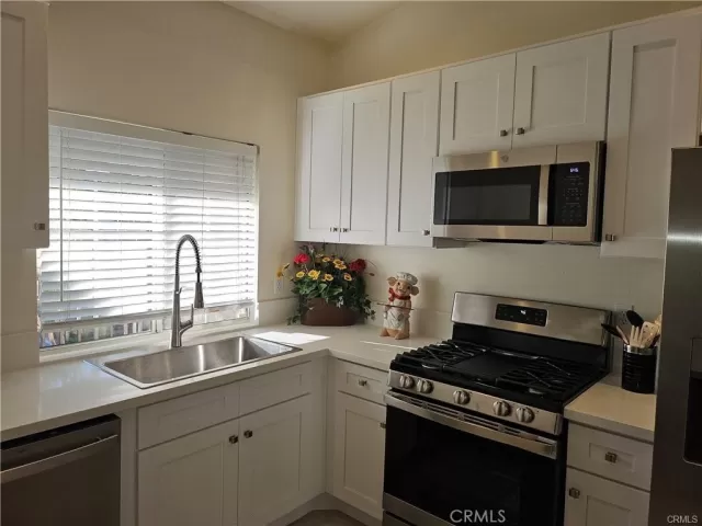 MLS: OC24169108 Condo For Sale