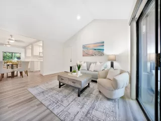 Photo #2: OC24169299 Listing 