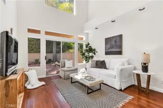 Photo #2: OC24169376 Listing 