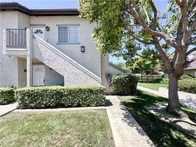 MLS: OC24169474 Condo For Sale