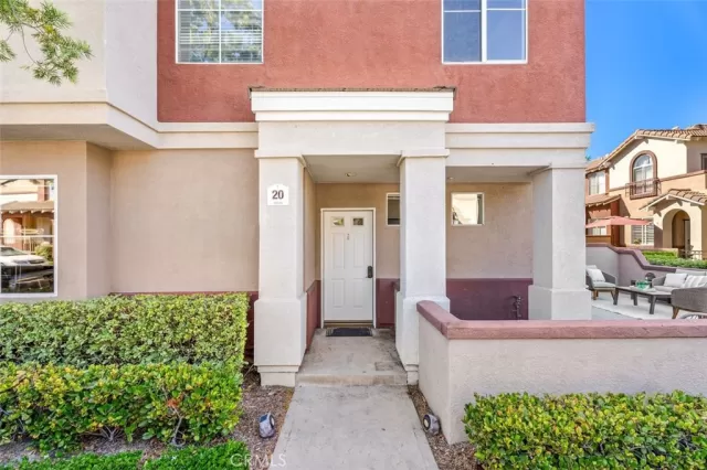 MLS: OC24169744 Condo For Sale