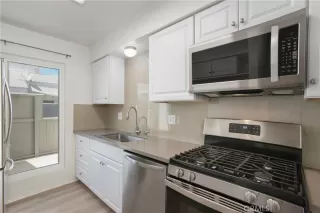 Photo #2: OC24169783 Listing 