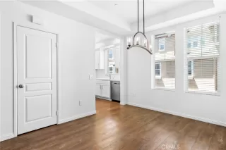 Photo #5: OC24170054 Listing 