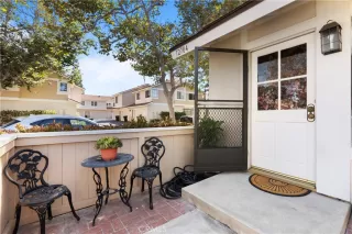 Photo #4: OC24170079 Listing