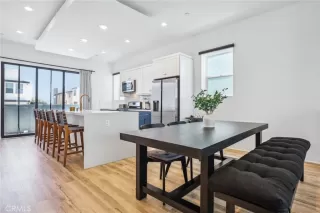 Photo #4: OC24170228 Listing 