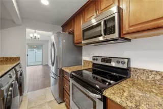 Photo #4: OC24172289 Listing